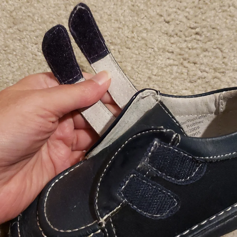 Wee Squeak 10 navy boy shoes